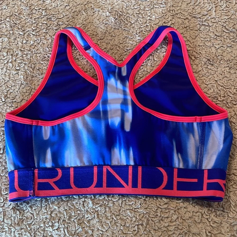 UNDER ARMOUR Sports Bra - size Med - Picture 3 of 11